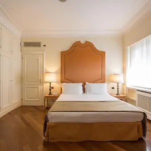 47luxury-suites-colosseo.it-romehotels.com/